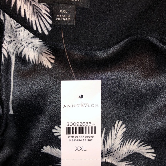 NWT blouse - Picture 3 of 4